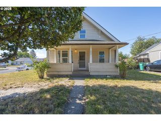 1414 E 8TH St, Newberg, OR 97132
