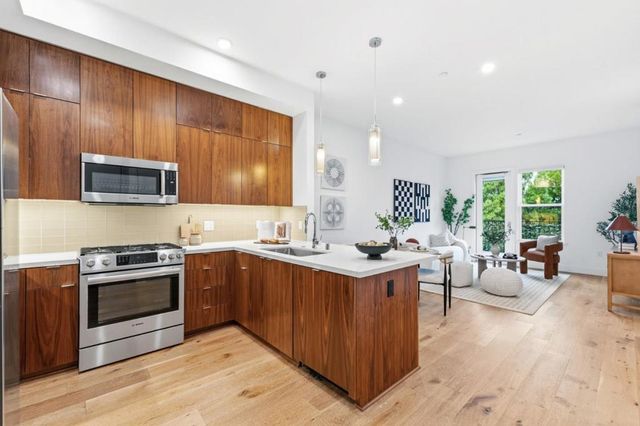 1101 W El Camino Real 417, Mountain View, CA 94040