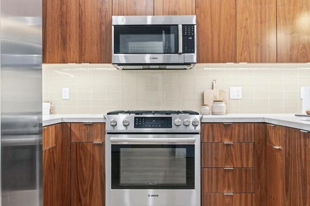 1101 W El Camino Real 417, Mountain View, CA 94040