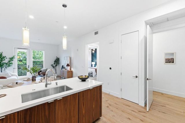 1101 W El Camino Real 417, Mountain View, CA 94040