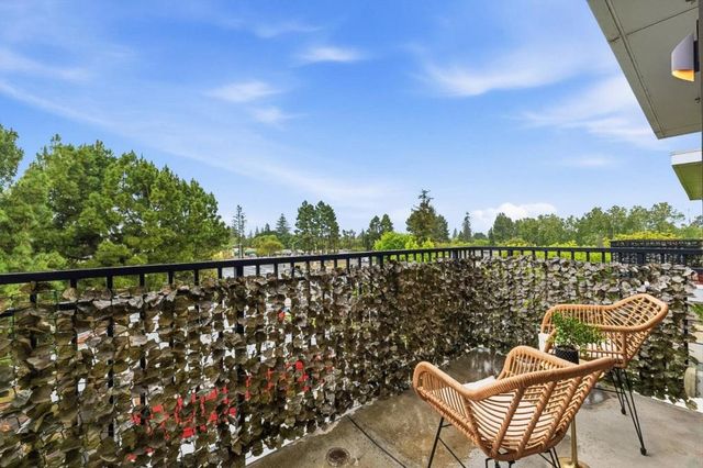 1101 W El Camino Real 417, Mountain View, CA 94040