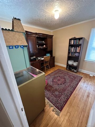 604 Alter Road, Detroit, MI 48215