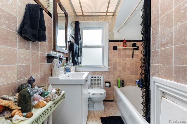 604 Alter Road, Detroit, MI 48215