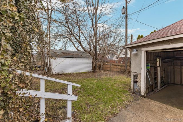 604 Alter Road, Detroit, MI 48215