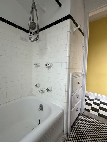 604 Alter Road, Detroit, MI 48215