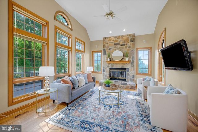 203 BARN HILL RD, West Chester, PA 19382