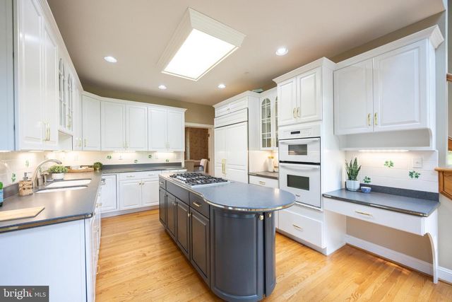 203 BARN HILL RD, West Chester, PA 19382