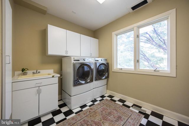 203 BARN HILL RD, West Chester, PA 19382