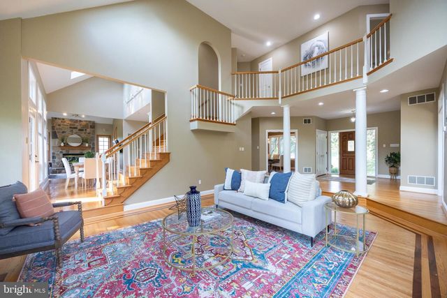 203 BARN HILL RD, West Chester, PA 19382