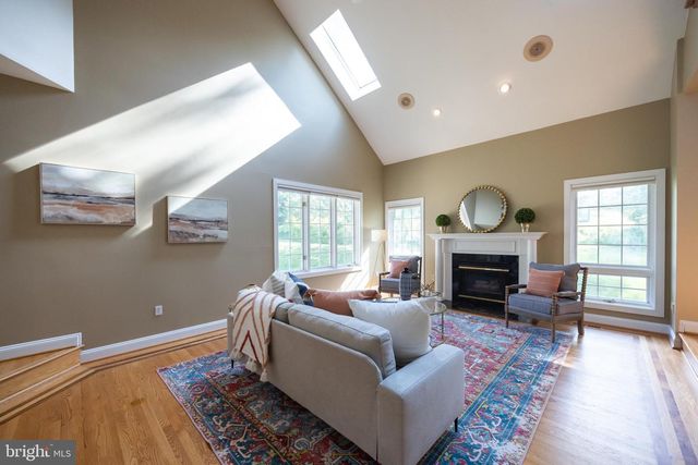 203 BARN HILL RD, West Chester, PA 19382