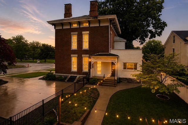 549 E 12th Street, Alton, IL 62002