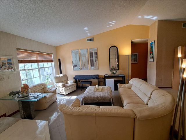 14527 SW 106th Ter, Miami, FL 33186