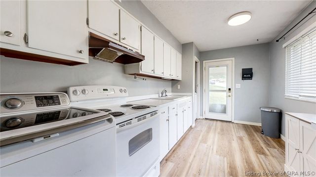 2713 Wahoo Drive, New Albany, IN 47150