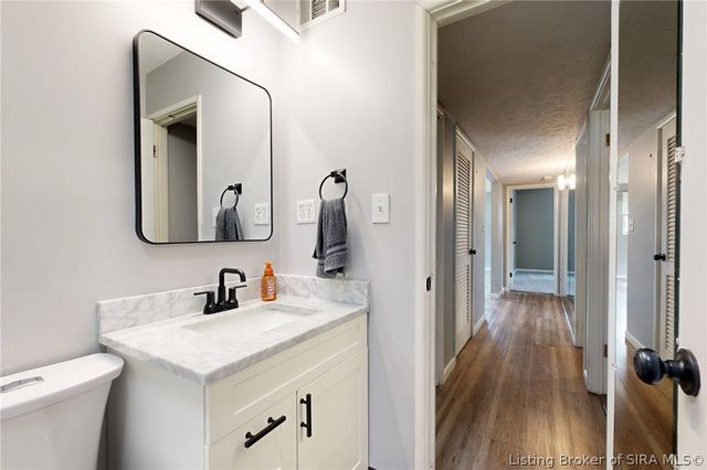 2713 Wahoo Drive, New Albany, IN 47150