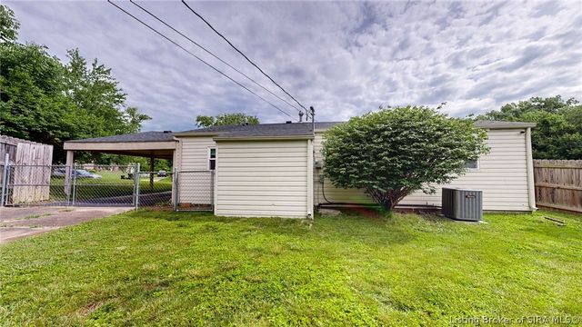 2713 Wahoo Drive, New Albany, IN 47150