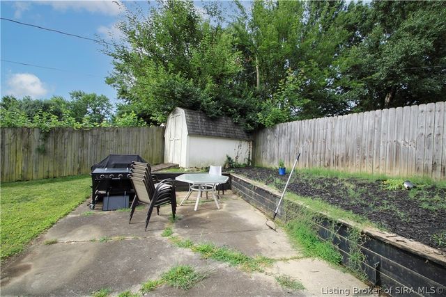 2713 Wahoo Drive, New Albany, IN 47150