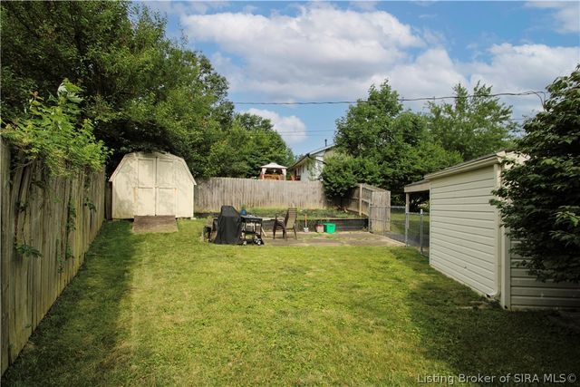 2713 Wahoo Drive, New Albany, IN 47150