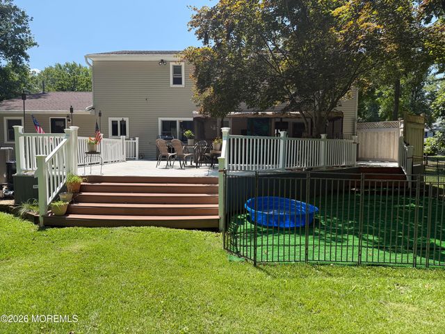 21 Howe Lane, Freehold, NJ 07728