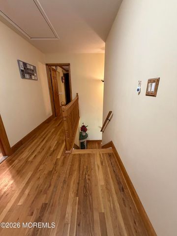 21 Howe Lane, Freehold, NJ 07728