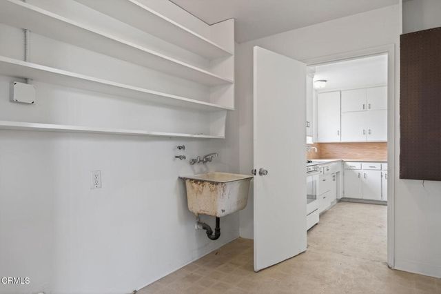722 W Robert Avenue, Oxnard, CA 93030