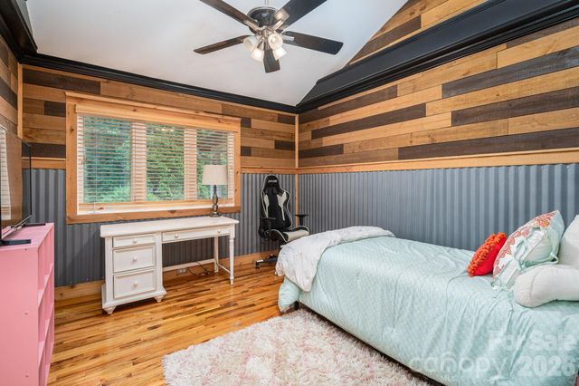 2206 Hillside Drive, Dallas, NC 28034