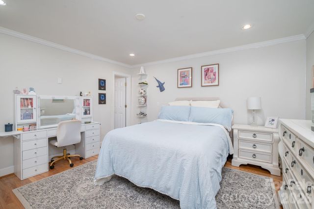 2206 Hillside Drive, Dallas, NC 28034