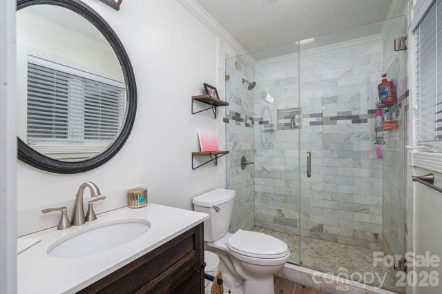 2206 Hillside Drive, Dallas, NC 28034