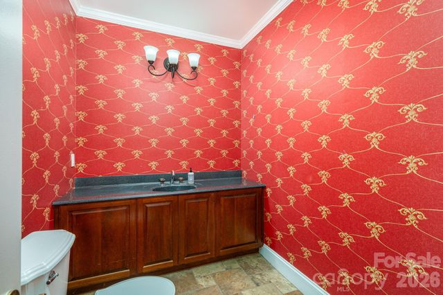 2206 Hillside Drive, Dallas, NC 28034