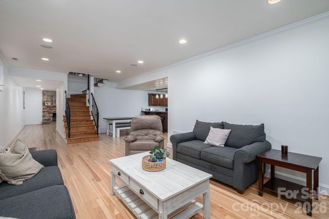 2206 Hillside Drive, Dallas, NC 28034