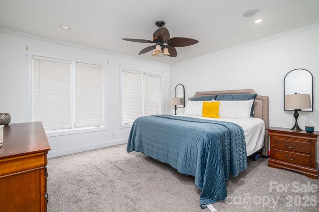 2206 Hillside Drive, Dallas, NC 28034