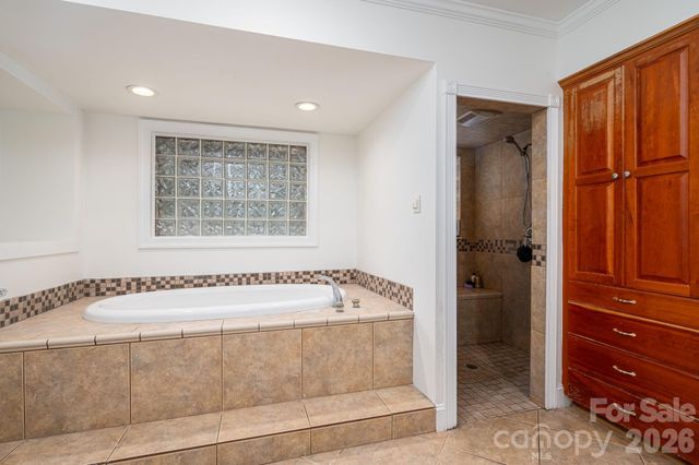 2206 Hillside Drive, Dallas, NC 28034