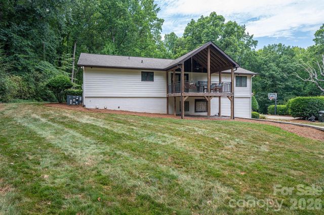 2206 Hillside Drive, Dallas, NC 28034