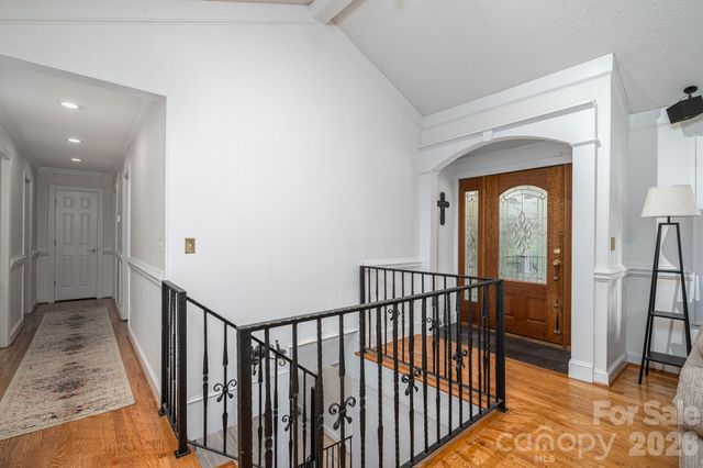2206 Hillside Drive, Dallas, NC 28034