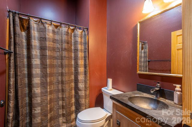 2206 Hillside Drive, Dallas, NC 28034
