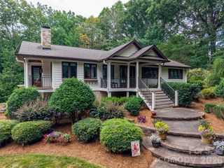 2206 Hillside Drive, Dallas, NC 28034