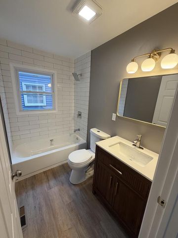 4135 W Lancaster AVENUE, Milwaukee, WI 53209