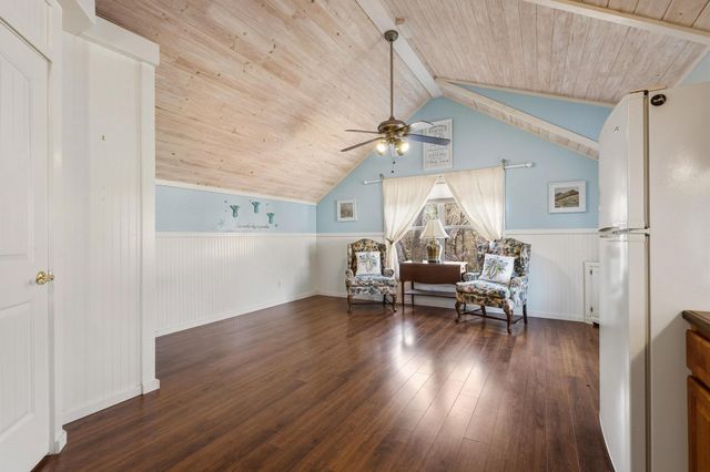 1053 Paradise Cove Road, Pottsboro, TX 75076