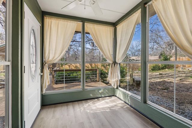 1053 Paradise Cove Road, Pottsboro, TX 75076