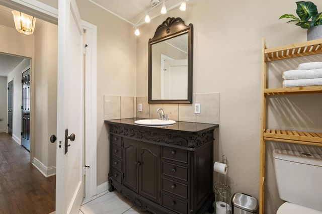 1053 Paradise Cove Road, Pottsboro, TX 75076