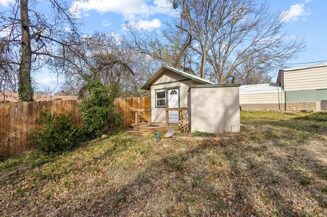 1053 Paradise Cove Road, Pottsboro, TX 75076