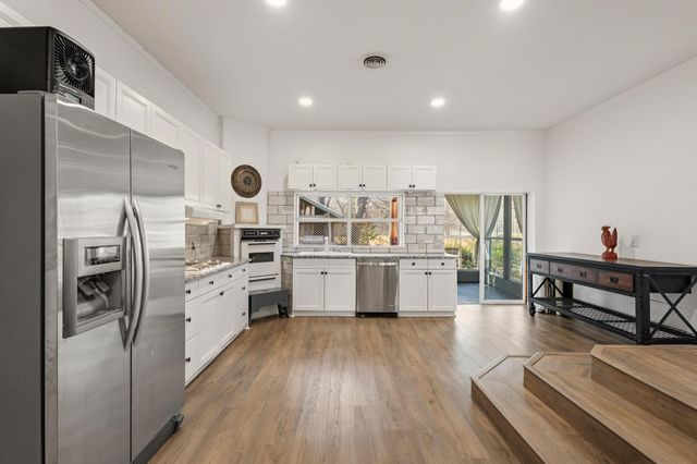 1053 Paradise Cove Road, Pottsboro, TX 75076