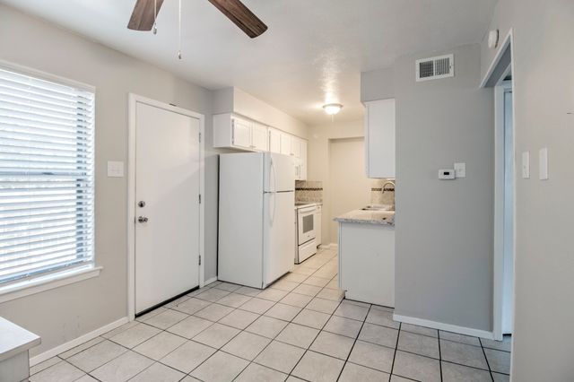 1905 W Morton Street 5, Denison, TX 75020