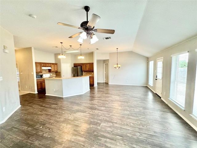 201 Mckamy Boulevard, Denton, TX 76207