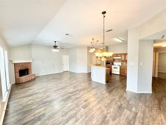 201 Mckamy Boulevard, Denton, TX 76207