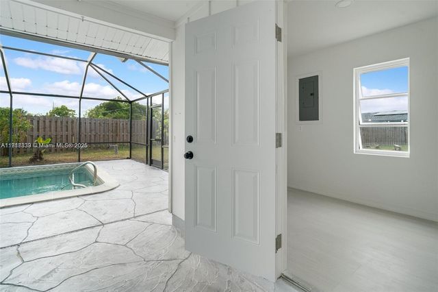 957 Great Falls Ter Nw, Port Charlotte, FL 33948