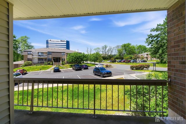 324 Sharon Garden Court, Woodbridge Proper, NJ 07095
