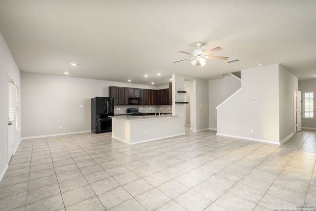 140 Hunters Spg, San Antonio, TX 78253