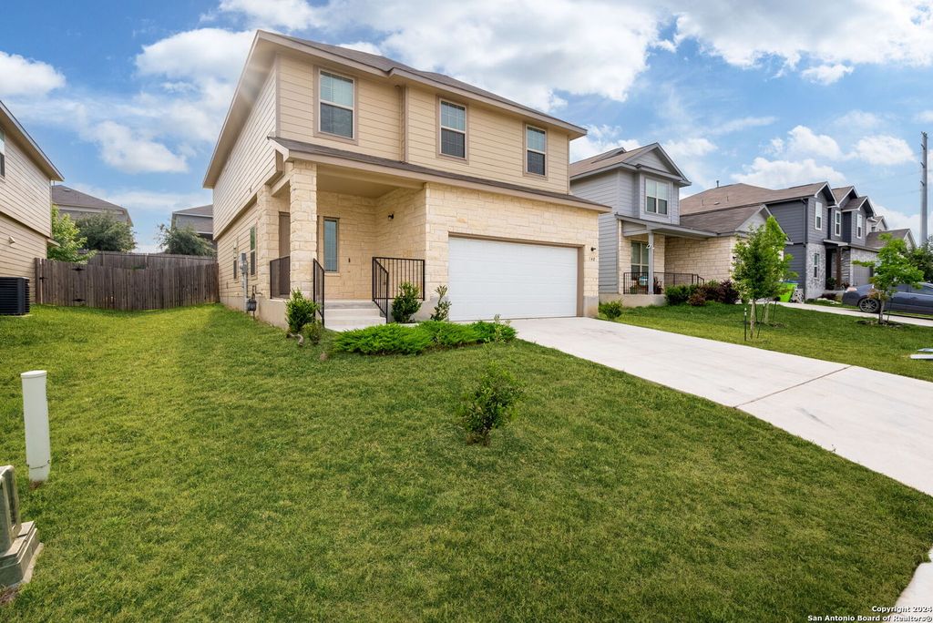 140 Hunters Spg, San Antonio, TX 78253
