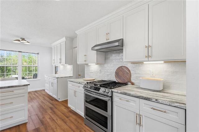 6410 Glen Brooke Drive, Cumming, GA 30028