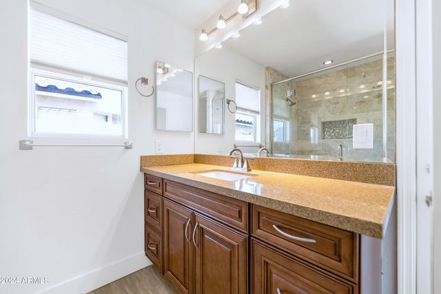 1706 E Windsong Drive, Phoenix, AZ 85048